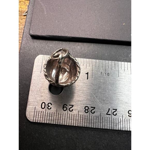 Vintage Sterling Silver Woven Basket Pendant Charm 3.79g - Picture 6 of 10